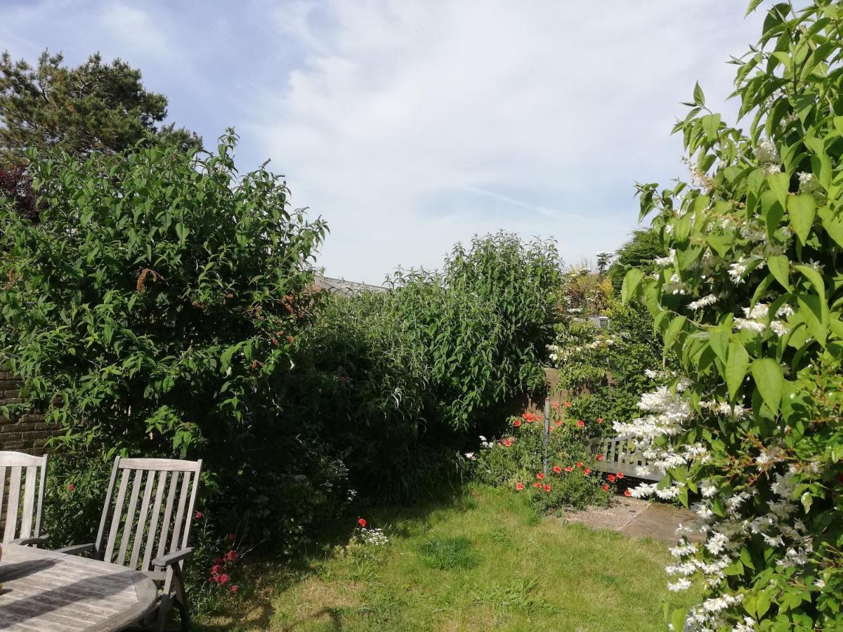 Cottage Egmond-Binnen Met Besloten Tuin Exterior foto